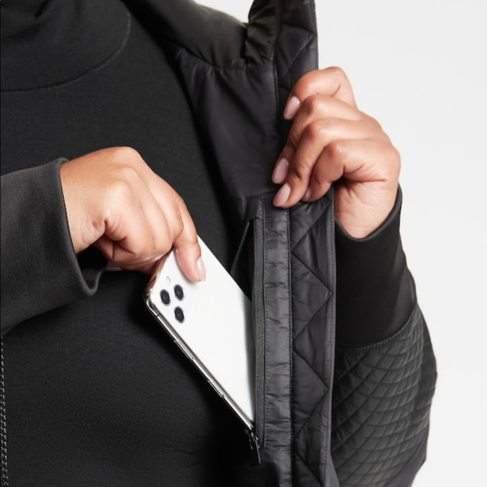 Athleta Rock Ridge Primaloft Jacket // Black #350851 - Picture 5 of 15